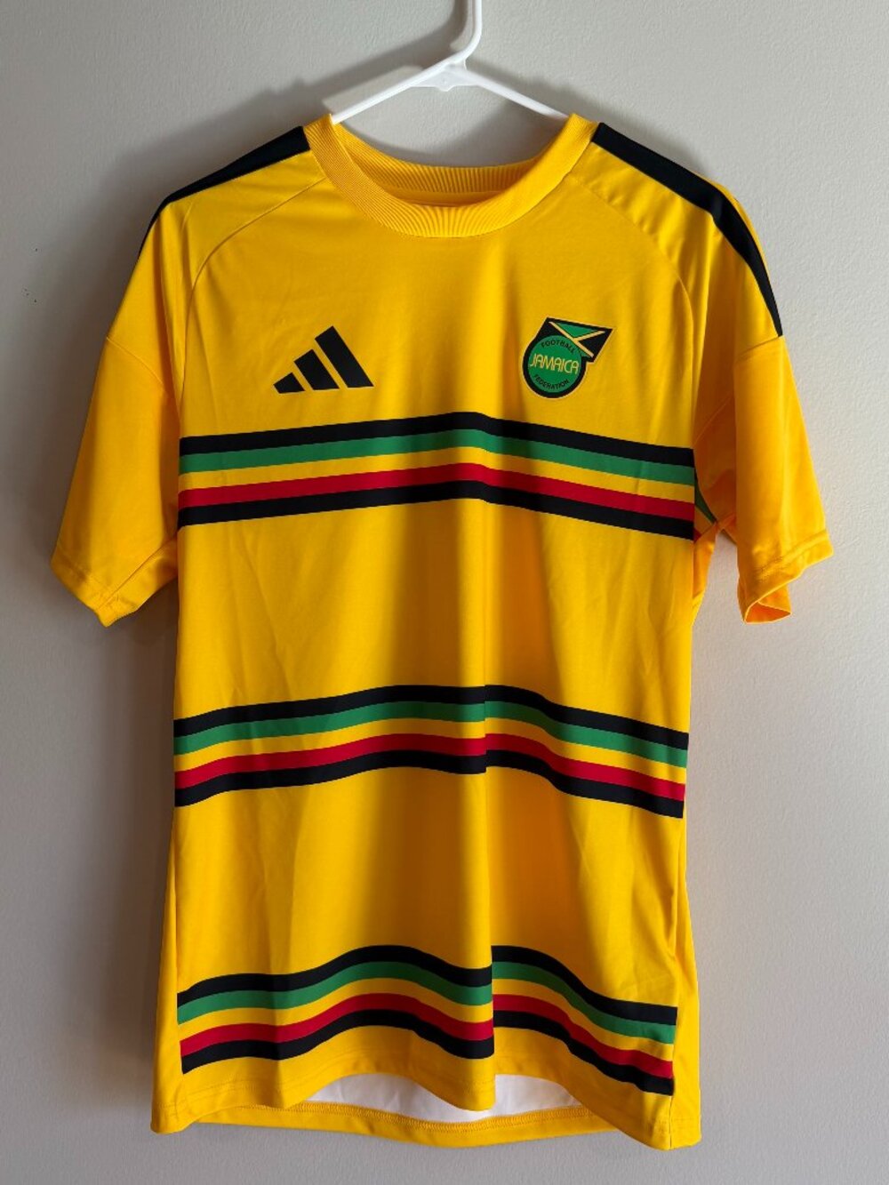 adidas KB3386 Mens Medium Jamaica 26 x Bob Marley Fan Jersey Soccer Football